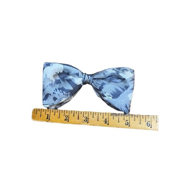 Ormand Silk clip in bow tie in grey and white - Picture 4 of 6